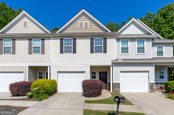 main picture of 4775 Beacon Ridge Lane, Flowery Branch