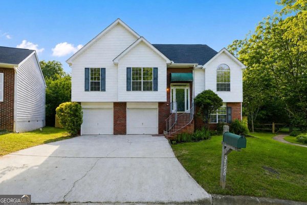 3798 Market Crescent Clarkston