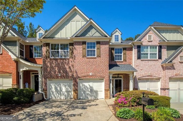 1404 Lexington Drive, Roswell