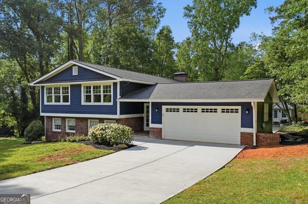2484 Marguerite Place Marietta