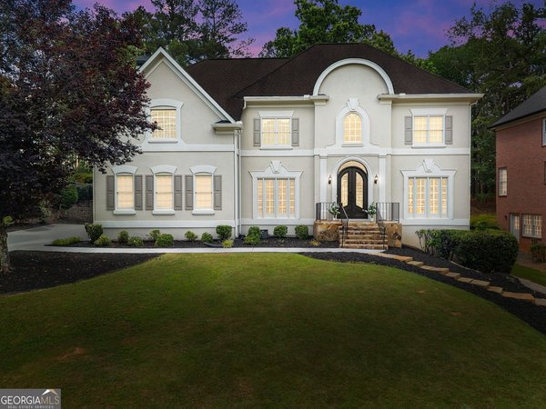 9345 Nesbit Lakes Drive Alpharetta
