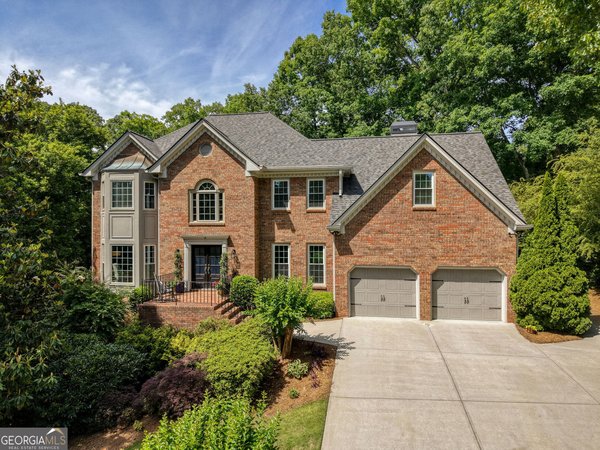 1780 Forest Pond Lane Roswell