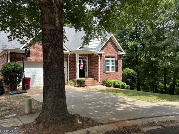 414 Arden Lane Macon