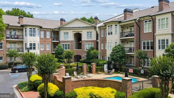 825 Highland Lane, Atlanta