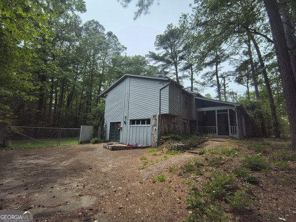 6717 Live Oak Lane Douglasville