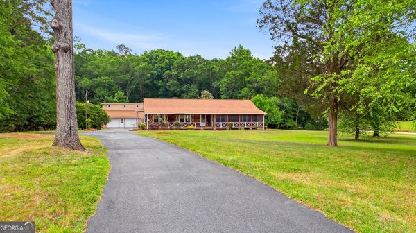 390 Crumbley Road, McDonough