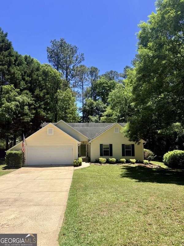 176 Flagman Street Dawsonville