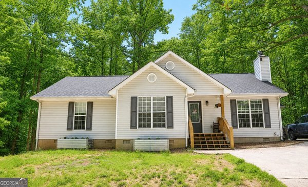 2033 Carson Segars Road, Maysville