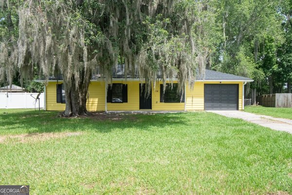 114 Laurel Lane, Kingsland