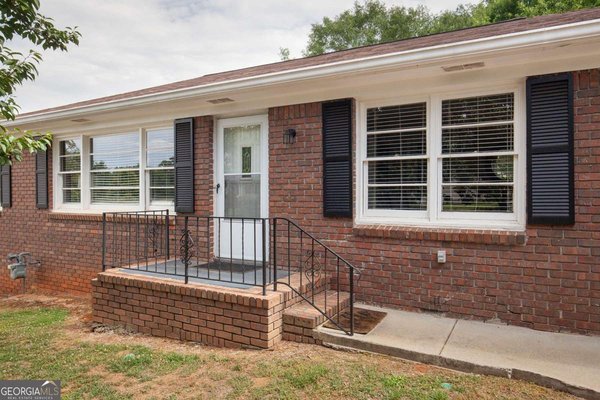 214 Coleman Road, Roswell