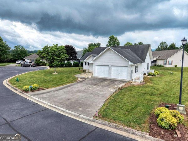 22 Sunset Court, Blue Ridge