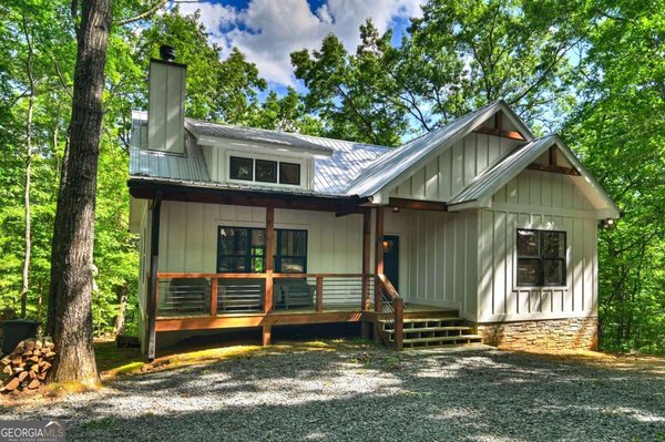 285 Pine Terrace Circle, Blue Ridge