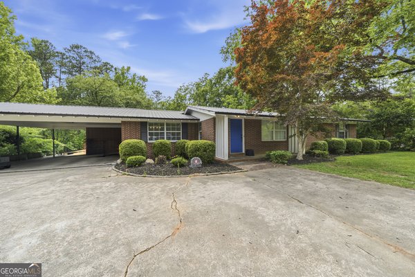 615 West Haynes Street, Sandersville