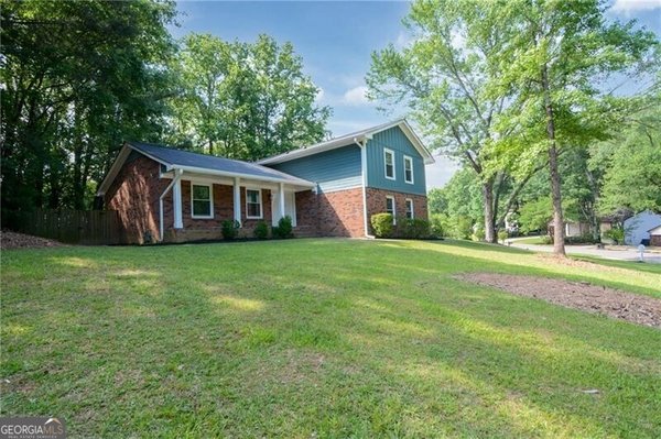 140 Ansley Court, Roswell