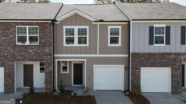 1103 Lucienne Boulevard Auburn