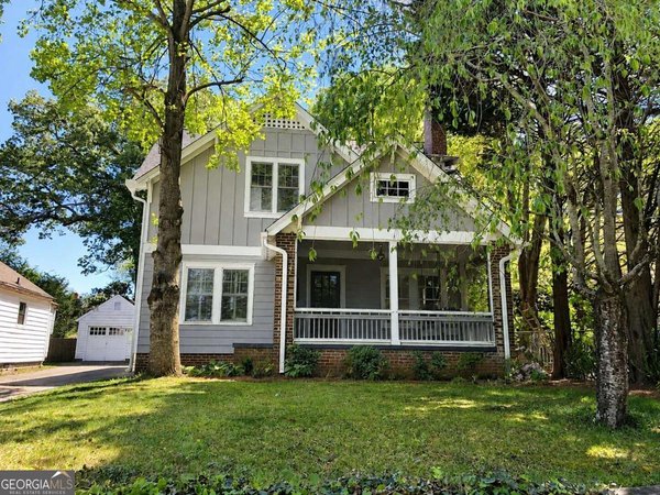 211 Greenwood Circle, Decatur