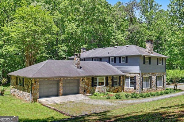 1127 Burch Branch Road Hiawassee