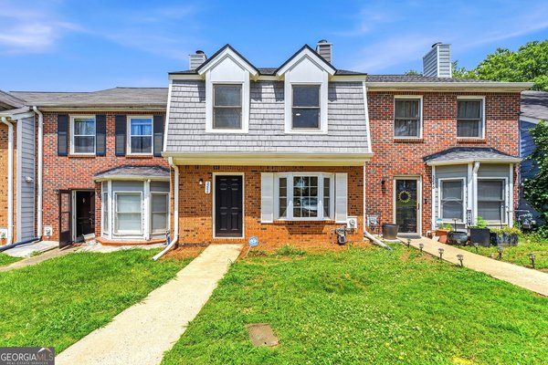 3244 Hampton Court, Smyrna