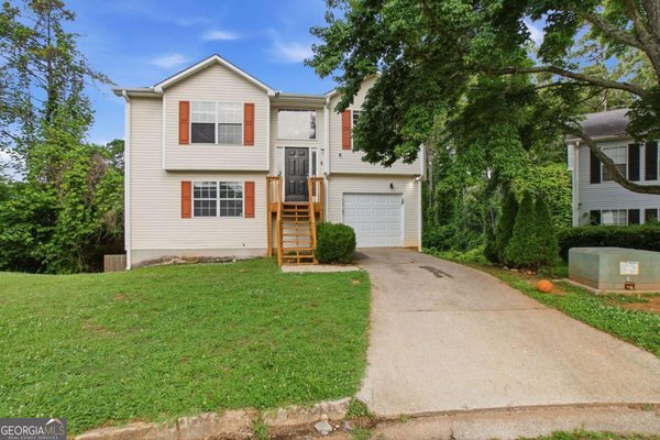 5855 Crescent Ridge Court, Lithonia