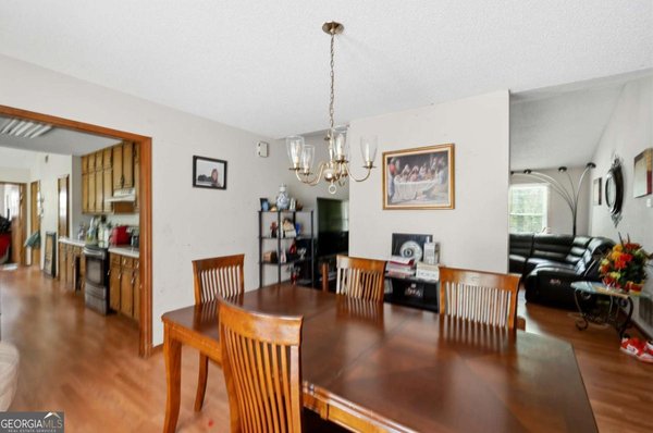 243 Lakeview Dr, Stockbridge