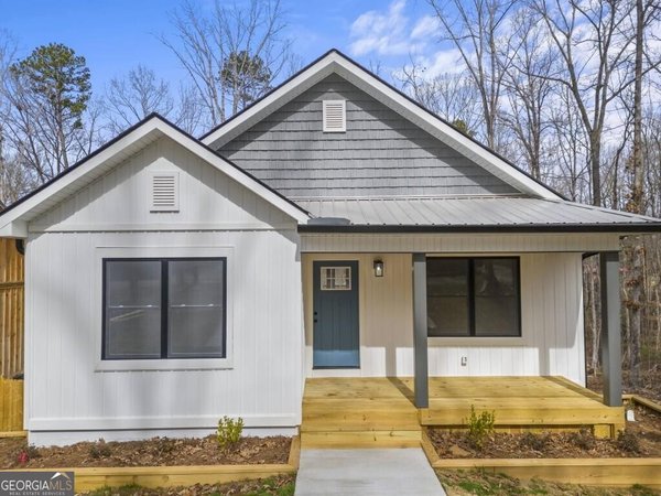 234 Lake View Drive, Lavonia