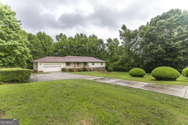 411 Hickory Lane, Griffin