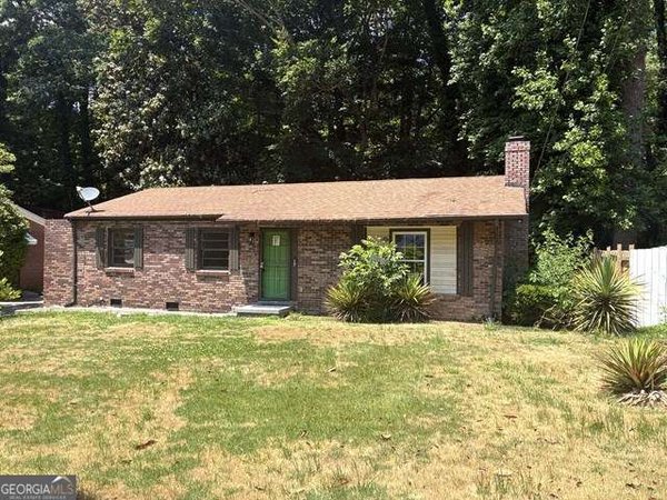 2740 Santa Barbara Drive, Atlanta