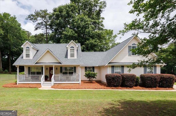 557 Aarons Circle, Gray