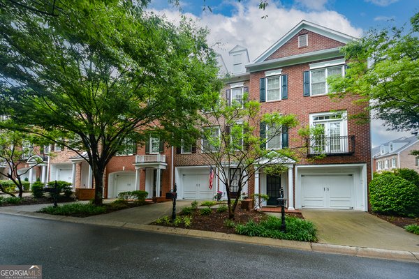 5702 Waters Edge Trail, Roswell