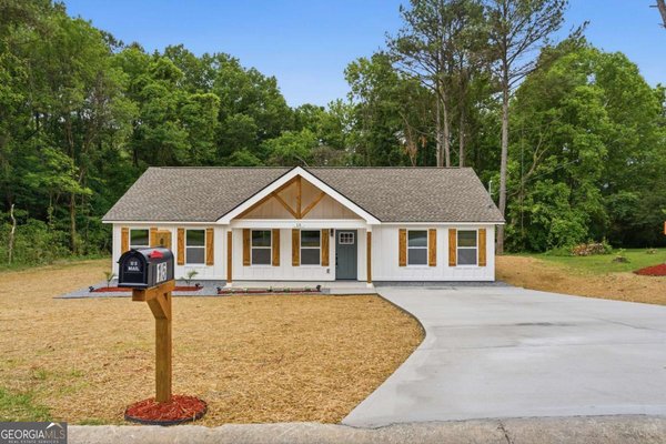 15 Plantation Drive, Cartersville