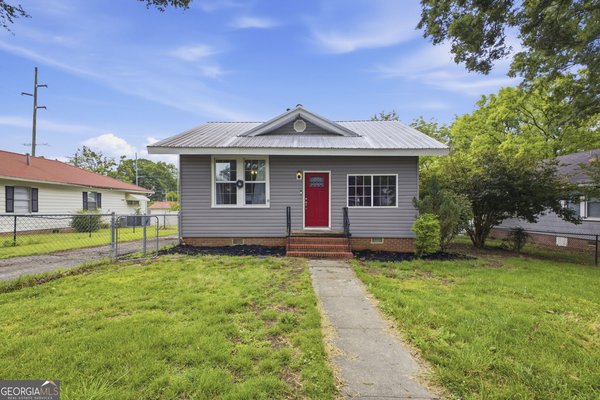 215 2nd Street, Rome