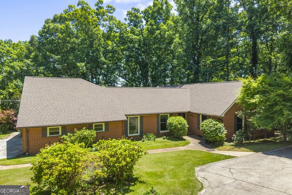 511 Rhodes Drive, Elberton
