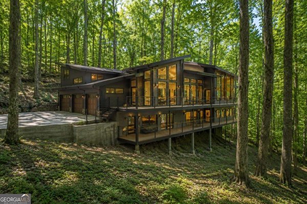 1981 Mountain Drive, Alpharetta