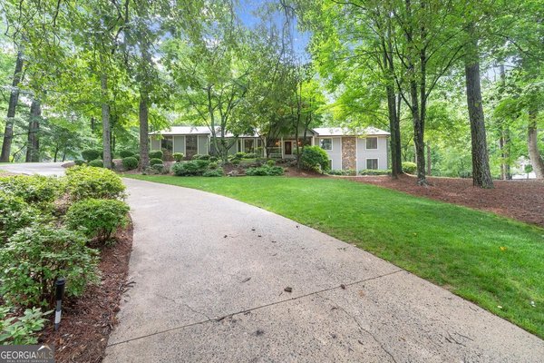 2125 Double Creek Lane, Alpharetta