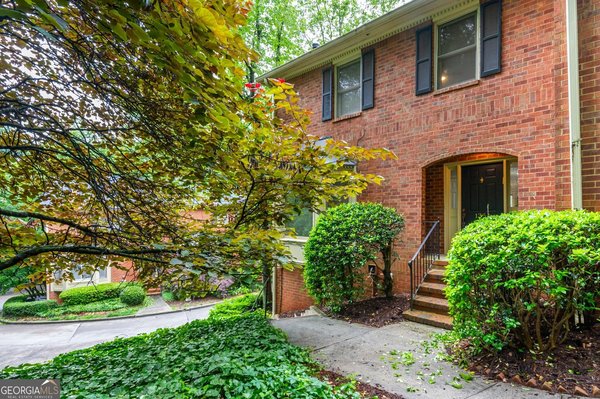 1354 Sheffield Glen Way Atlanta