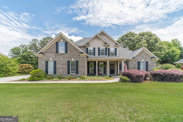 1245 Oakwood Place, Loganville