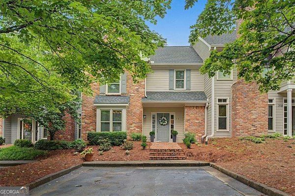 316 River Glen Drive, Roswell