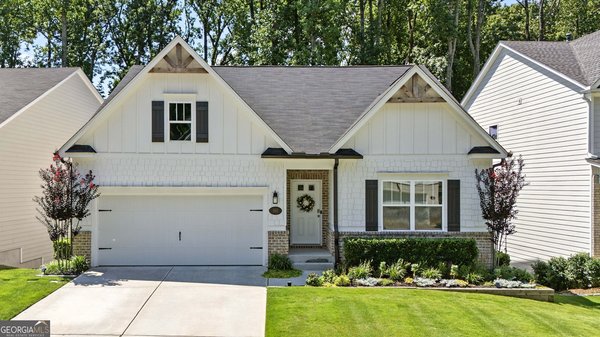 160 Crest Brooke Drive, Holly Springs