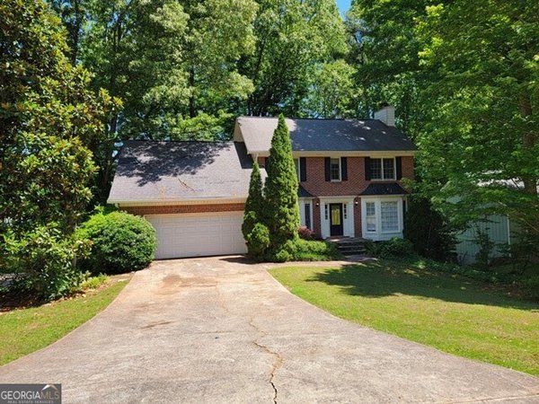 8541 Birch Hollow Drive, Roswell