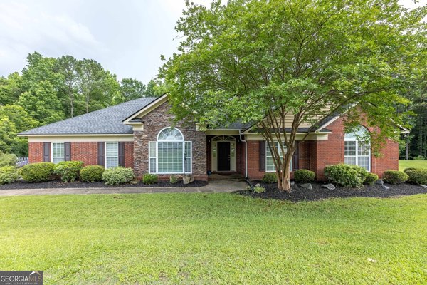 62 Meadow Valley Court, Midland