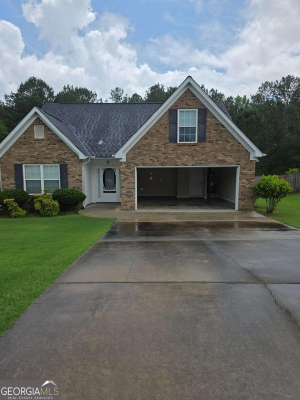 113 perimeter Drive, Lagrange