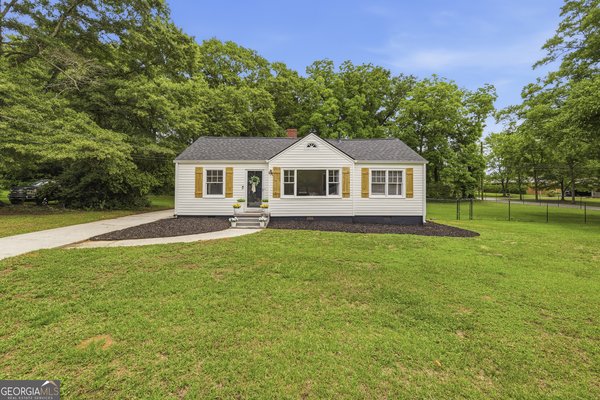 186 Forest Avenue, Social Circle
