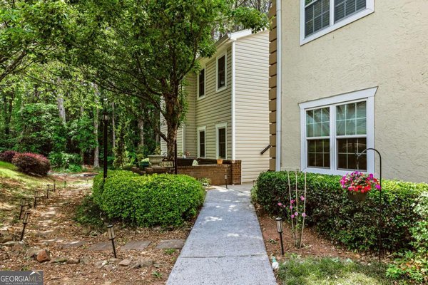 63 Hampshire Court, Avondale Estates