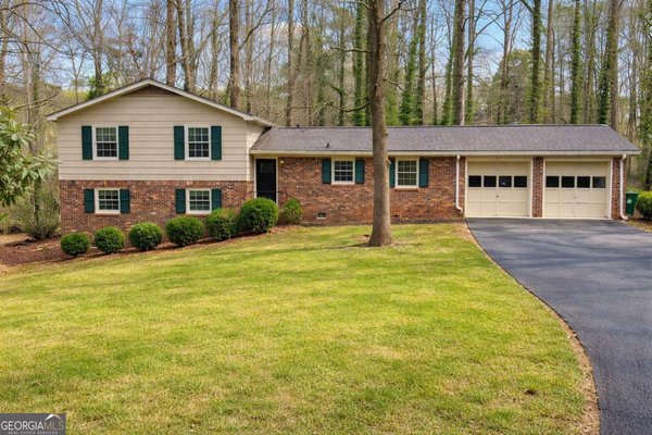 2802 Leisure Woods Lane, Decatur