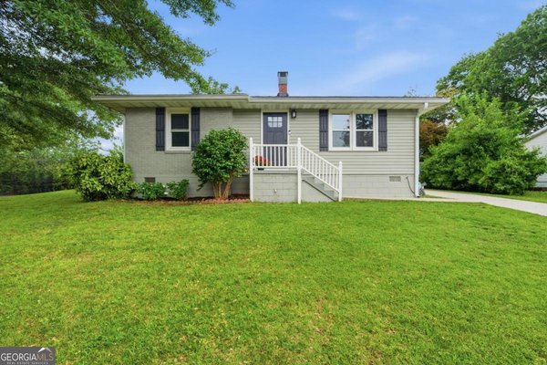 851 Mclinden Avenue, Smyrna