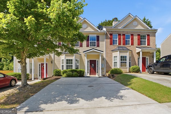 5216 Birch Court Oakwood