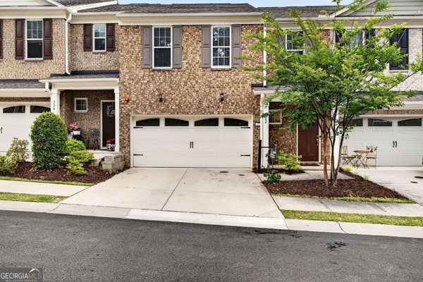 222 Holden Way, Woodstock