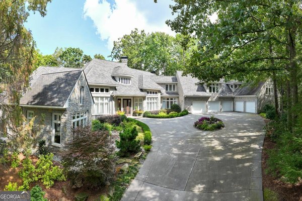 9030 Old Southwick Pass, Alpharetta
