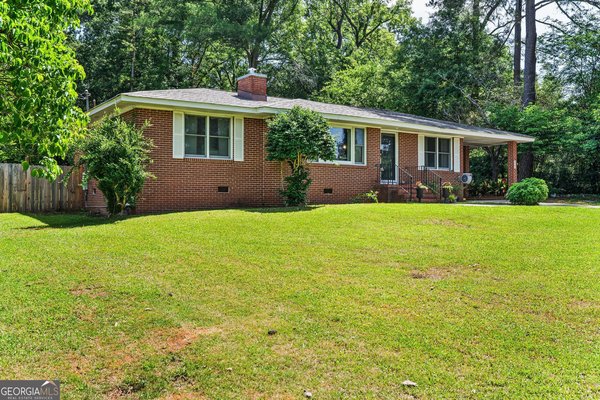 711 Winchester Circle, Macon