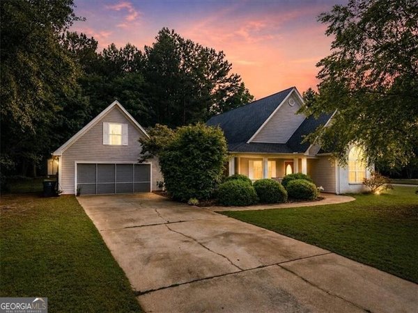 300 Cobb Court, Hampton